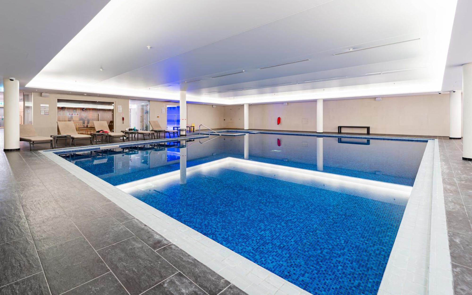 Stylish And Comfortable Canary Wharf Apartment Perfect For Long Stays 런던 외부 사진
