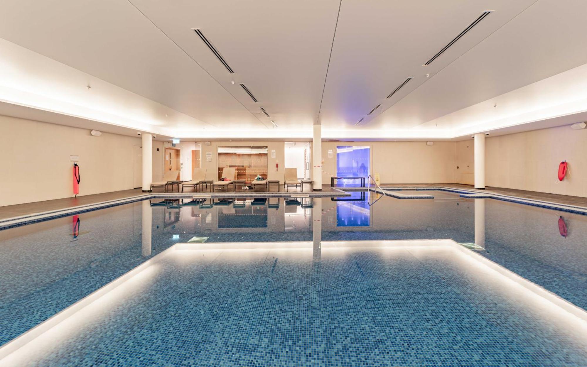 Stylish And Comfortable Canary Wharf Apartment Perfect For Long Stays 런던 외부 사진